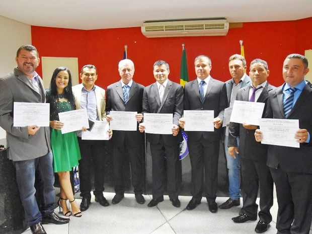Vereador Paulo José Sarmento (à esquerda) durante cerimônia de diplomação (Foto: Reprodução / Facebook)