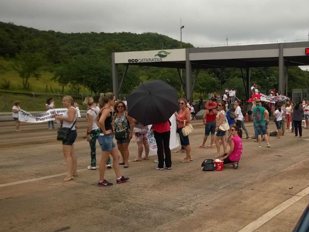 G1 Manifestantes Ocupam Praças De Pedágio E Abrem Cancelas No Pr