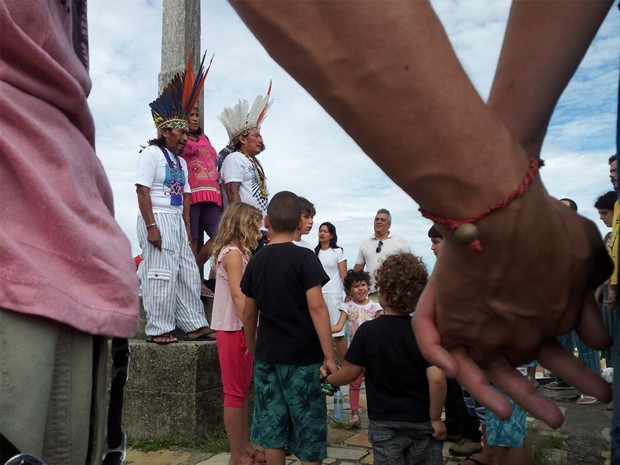 Índios da Tribo Katukina celebram chegada de novo tempo. (Foto: Samantha Silva / G1)