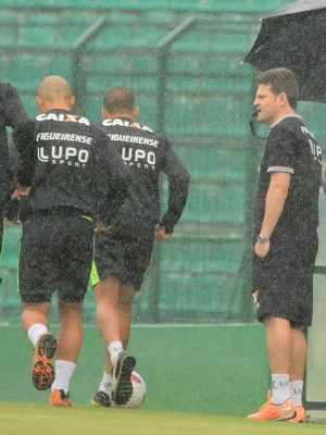 argel fucks figueirense treino (Foto: Luiz Henrique / FFC)
