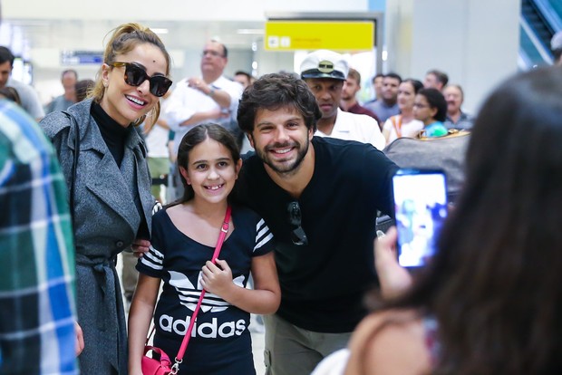 Sabrina Sato e Duda Nagle no aeroporto (Foto: Manuela Scarpa e Marcos Ribas/Brazil News)