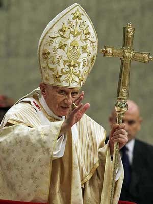 Papa Bento XVI celebra a Missa do Galo (Foto: AP Photo)