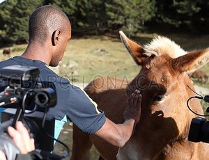 Abidal retorna ao treino do Barcelona (Foto: Divulgação / Site Oficial do Barcelona)