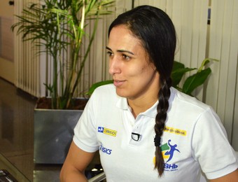 A pivô Dara, campeã mundial feminina de handebol (Foto: Silas Pereira/GloboEsporte.com) A pivô Dara, campeã mundial feminina de handebol (Foto: Silas Pereira/GloboEsporte.com)