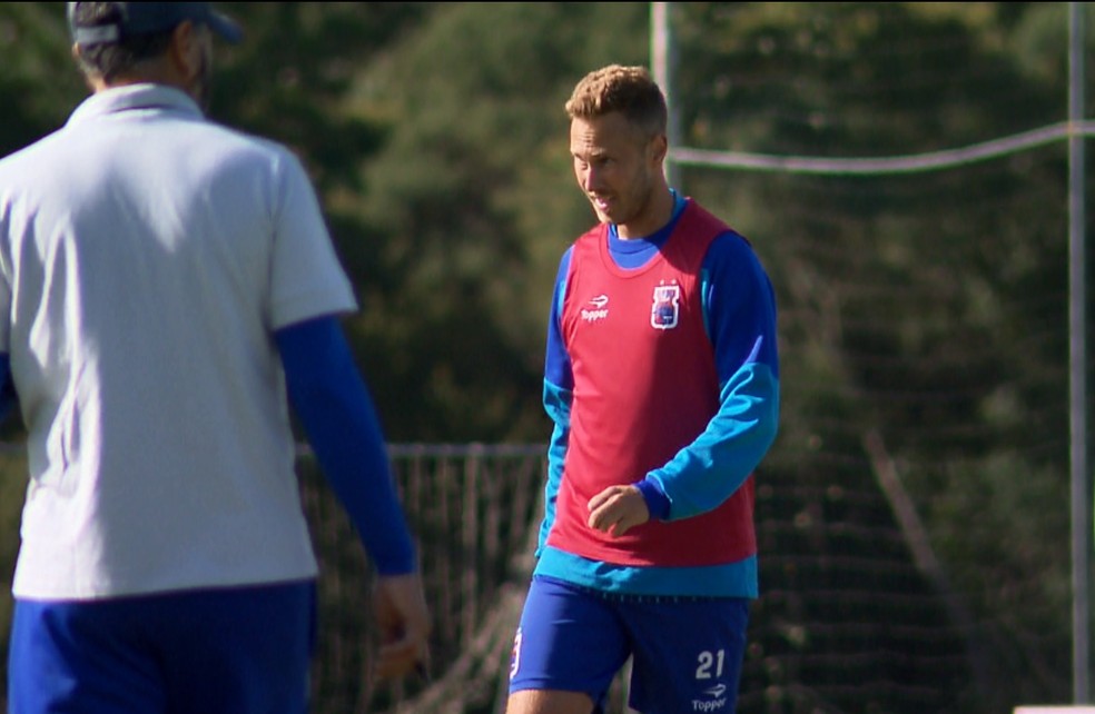 Alemão confia no acesso do Paraná... só precisa melhorar a criação (Foto: Reprodução/RPC)