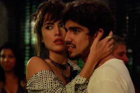 Maria Casadevall e Caio Castro em cena de &#39;Amor à vida&#39; (Foto: Divulgação/TV Globo)