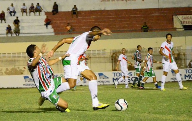 Baraúnas vence Alecrim no Estádio Nogueirão (Foto: Wilson Moreno/Gazeta do Oeste)