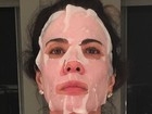 Luciana Gimenez faz 46 anos e se dá parabéns com máscara facial na web