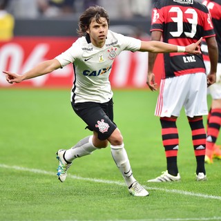 Em rede social, Corinthians exalta Romero com alfinetada a Guerrero