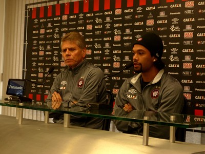Paulo Autuori Atlético-PR Otávio (Foto: Monique Silva)