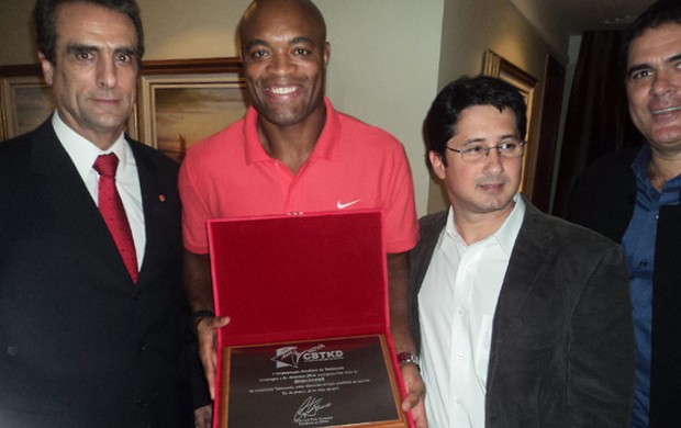 Anderson Silva vira embaixador do taekwondo no Brasil (Foto: Matheus Tiburcio / Globoesporte.com)