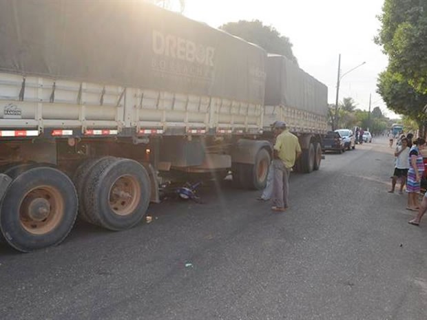 Condutor disse que tentou parar o veículo, sem sucesso. (Foto: MT Notícias)