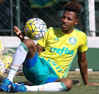 Amigo revela talento de Tchê Tchê no pingue-pongue