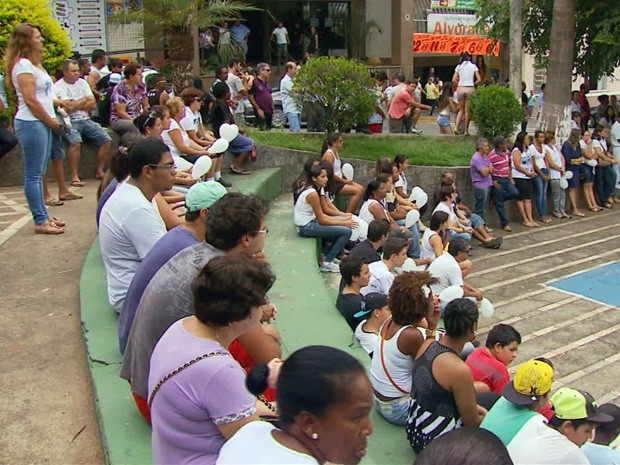 Protesto contra aumento da violência em Machado, MG (Foto: Tarciso Silva / EPTV) Protesto contra aumento da violência em Machado, MG (Foto: Tarciso Silva / EPTV)