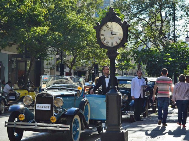 Oscar Freire, nos Jardins, vira cenário dos anos 20 para promover 'O Grande Gatsby' (Foto: Divulgação)