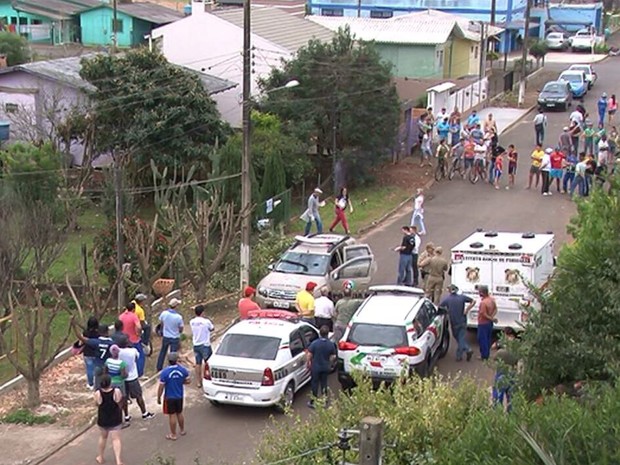 G1 Suspeito morre e PM é ferido em confronto após roubo em Chapecó