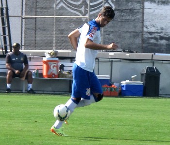 Forte no jogo aéreo, Corinthians goleia São Bernardo em jogo-treino