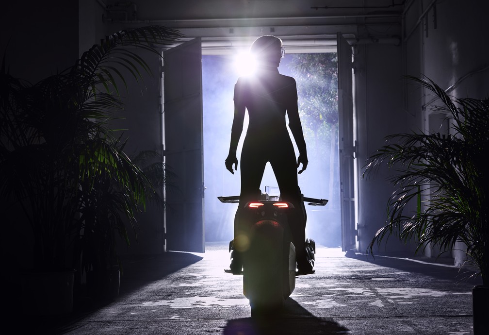 Conceito da BMW se equilibra sozinho. Seria à prova de quedas? (Foto: Divulgação / BMW)