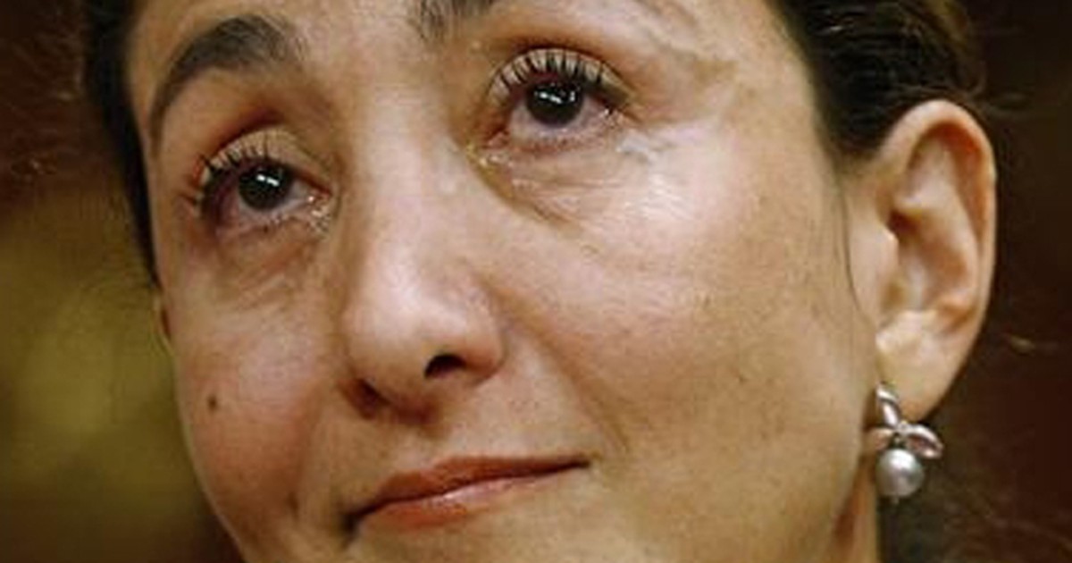 G1 - Ingrid Betancourt cede à pressão e desiste de processo - notícias