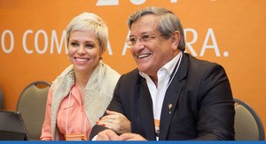 A deputada Cristiane Brasil, que preside o PTB, e Benito Gama, ex-presidente do partido, querem manter a septuagenária sigla (Foto: Divulgação Facebook)