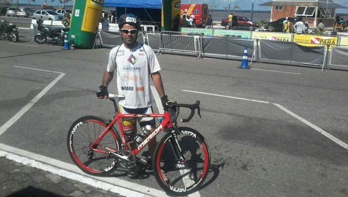 Aurélio Machado é líder do ranking brasileiro Master B1 de ciclismo e viaja pelo país representando o estado (Foto: Divulgação)