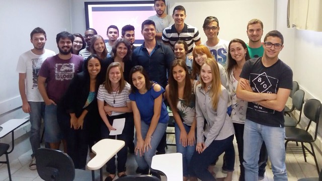 Alunos participaram de workshop com apresentador do JA de Joinville (Foto: RBS TV/Divulgação)