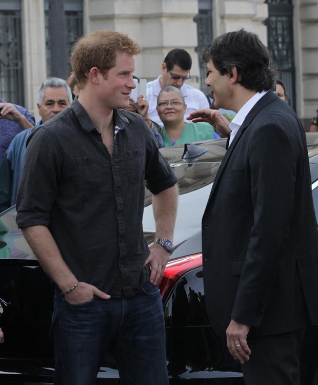 Príncipe Harry e Fernando Haddad, prefeito da cidade de São Paulo (Foto: AgNews)