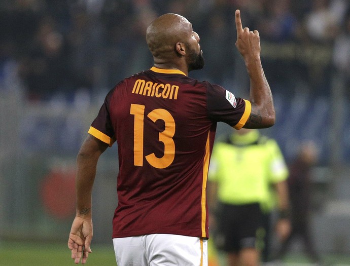 Maicon - Roma (Foto: Reuters) Maicon - Roma (Foto: Reuters)