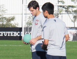 Martinez treinando no corinthians (Foto: Gustavo Serbonchini / Globoesporte.com) Martinez treinando no corinthians (Foto: Gustavo Serbonchini / Globoesporte.com)