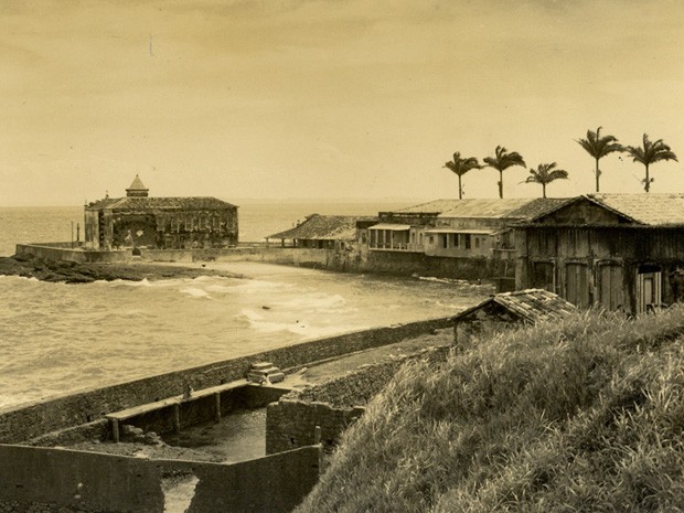 Vista da Ponta do Humaitá, na cidade baixa, em foto antiga. (Foto: Arquivo Municipal/Fundação Gregório de Matos)