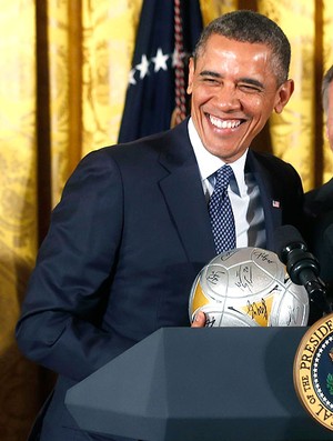 Obama Ball LA Galaxy Donovan (Photo: Reuters)