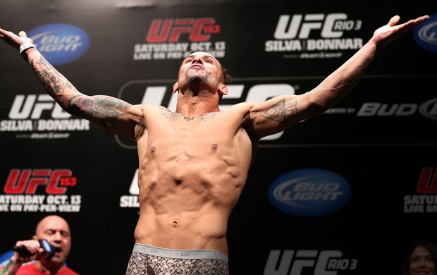 Cristiano Marcello pesagem UFC Rio III (Foto: Getty Images)