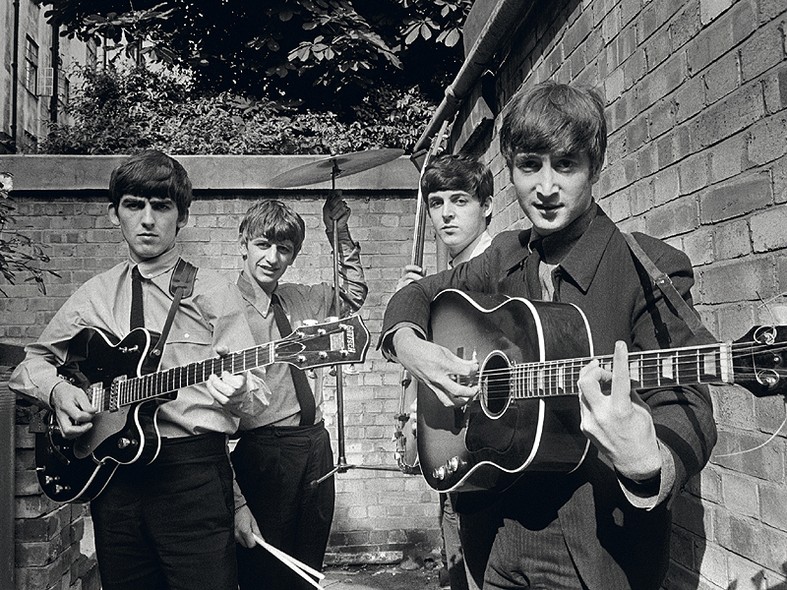 Resultado de imagem para Lennon fotografado por George Harrison em 1964