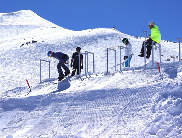 Maelle Ricker, do Canadá, treino snowboard o Valle Nevado (Foto: Leo Velasco)