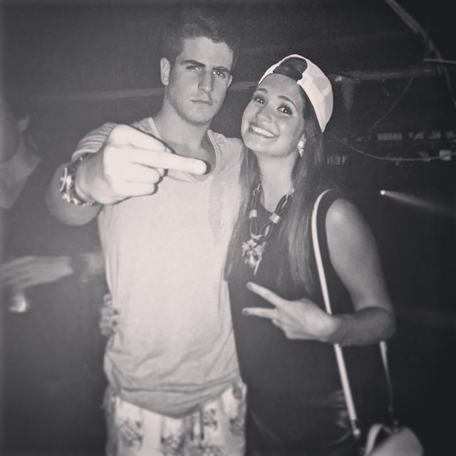 Enzo Celulari posa com amiga (Foto: instagram / reprodução) Enzo Celulari posa com amiga (Foto: instagram / reprodução)