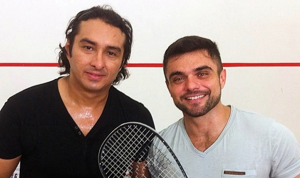 Vicente Nery e Daniel Viana suam a camisa em partida de squash. (Foto: Produção / Se Liga VM)