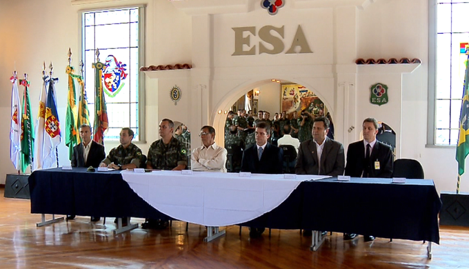 Cerimônia prestou homenagens póstumas ao ex-aluno da ESA (Foto: Reprodução/ EPTV) Cerimônia prestou homenagens póstumas ao ex-aluno da ESA (Foto: Reprodução/ EPTV)