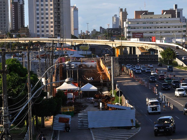 Imagem aérea do viaduto estaiado que passará pela avenida Prudente de Morais, em Natal (Foto: Divulgação/Prefeitura de Natal)
