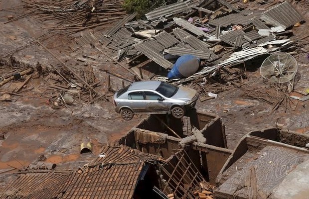 Destruição provocada pelo rompimento de barragens da Samarco em Mariana (Foto: REUTERS/Ricardo Moraes)
