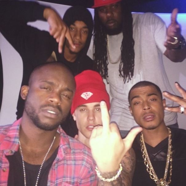  JUstin Bieber com rapper Kalil e outros amigos (Foto: Instagram / Reprodução)