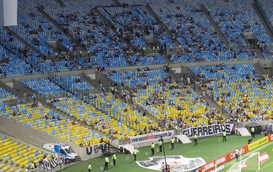 Torcida do Vasco (Foto: Hector Werlang)