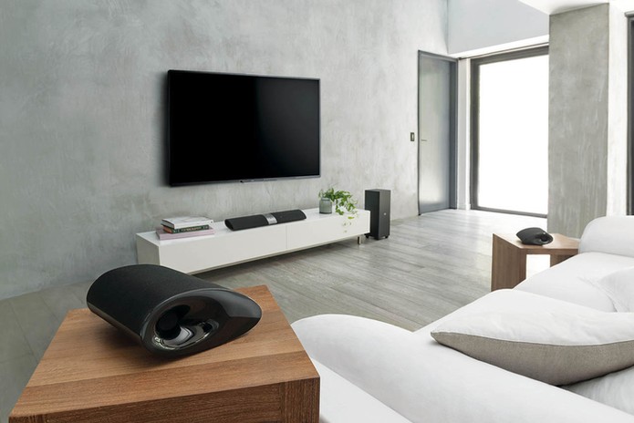 Soundbar pode se dividir e ser espalhar pela sala (Foto: Divulgação/Philips)