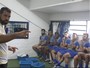 Técnico do São José-RS culpa jogador por derrota, mas diretoria minimiza