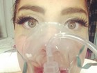 Lady Gaga usa máscara de óxigênio por conta do Mal da Montanha