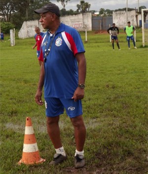 Paulo César Moraes não é mais técnico do Araguaína (Foto: Abdon Barbosa/ Araguaína)