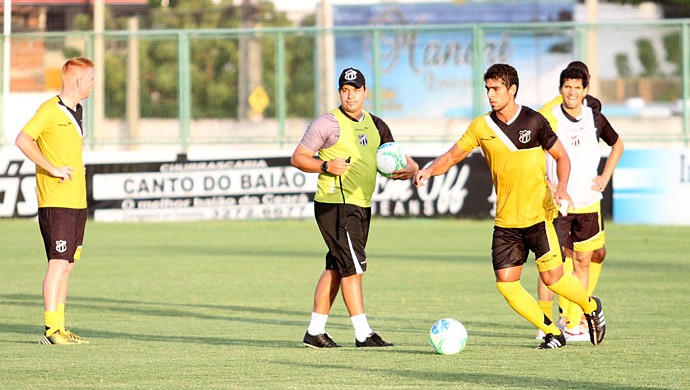Ceará, treino, Dado Cavalcanti  (Foto: Israel Simonton/CearaSC.com)