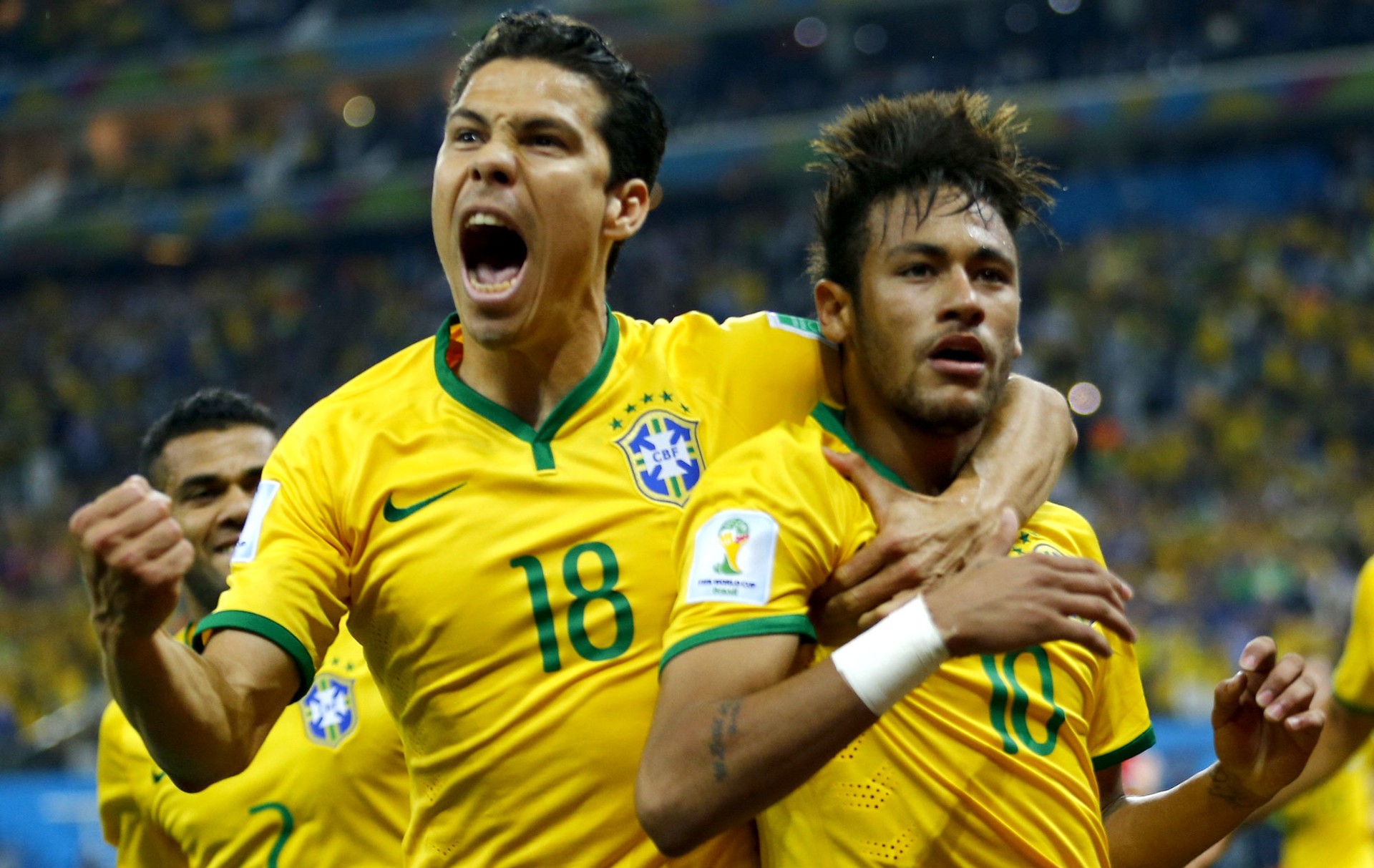 Neymar e Hernanes brasil gol  (Foto: Agência Reuters)