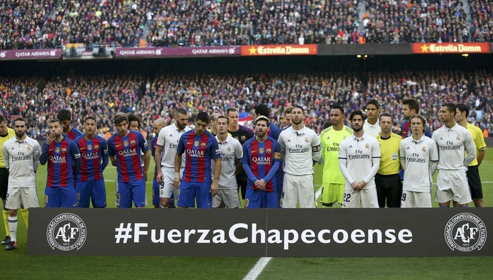 Barcelona x Real Madrid Chapecoense (Foto: Reuters)