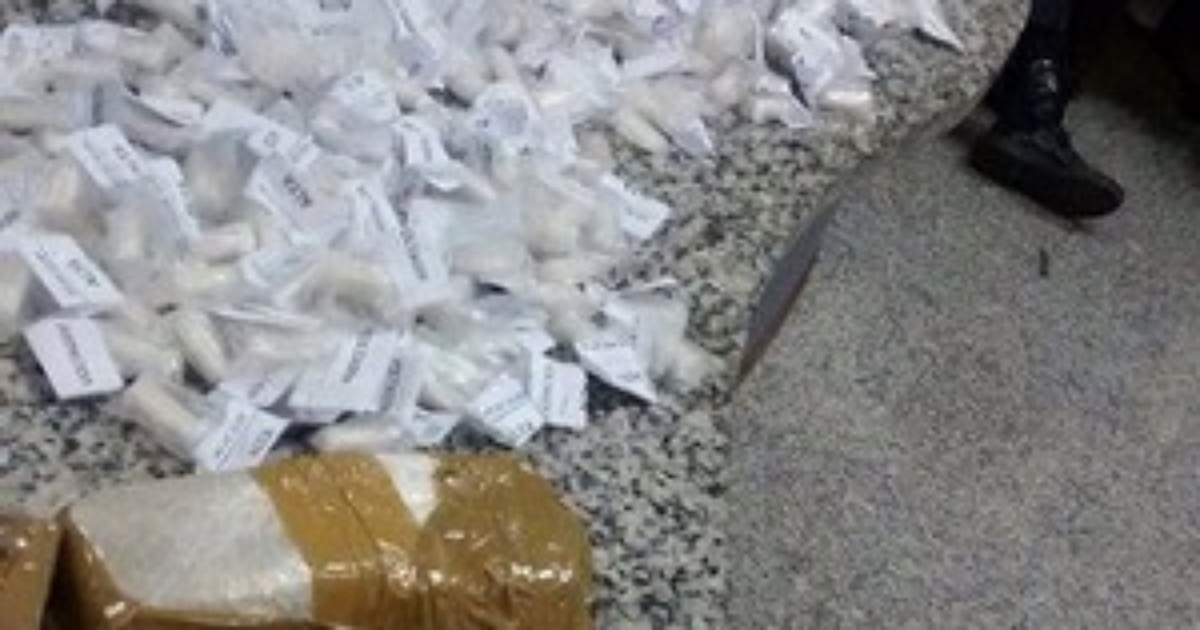 Homem é preso com quase meio quilo de cocaína em Teresópolis, RJ - Globo.com