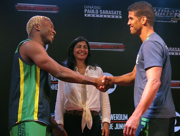 Patolino e Leo Santos encarada treino aberto UFC (Foto: Adriano Albuquerque)